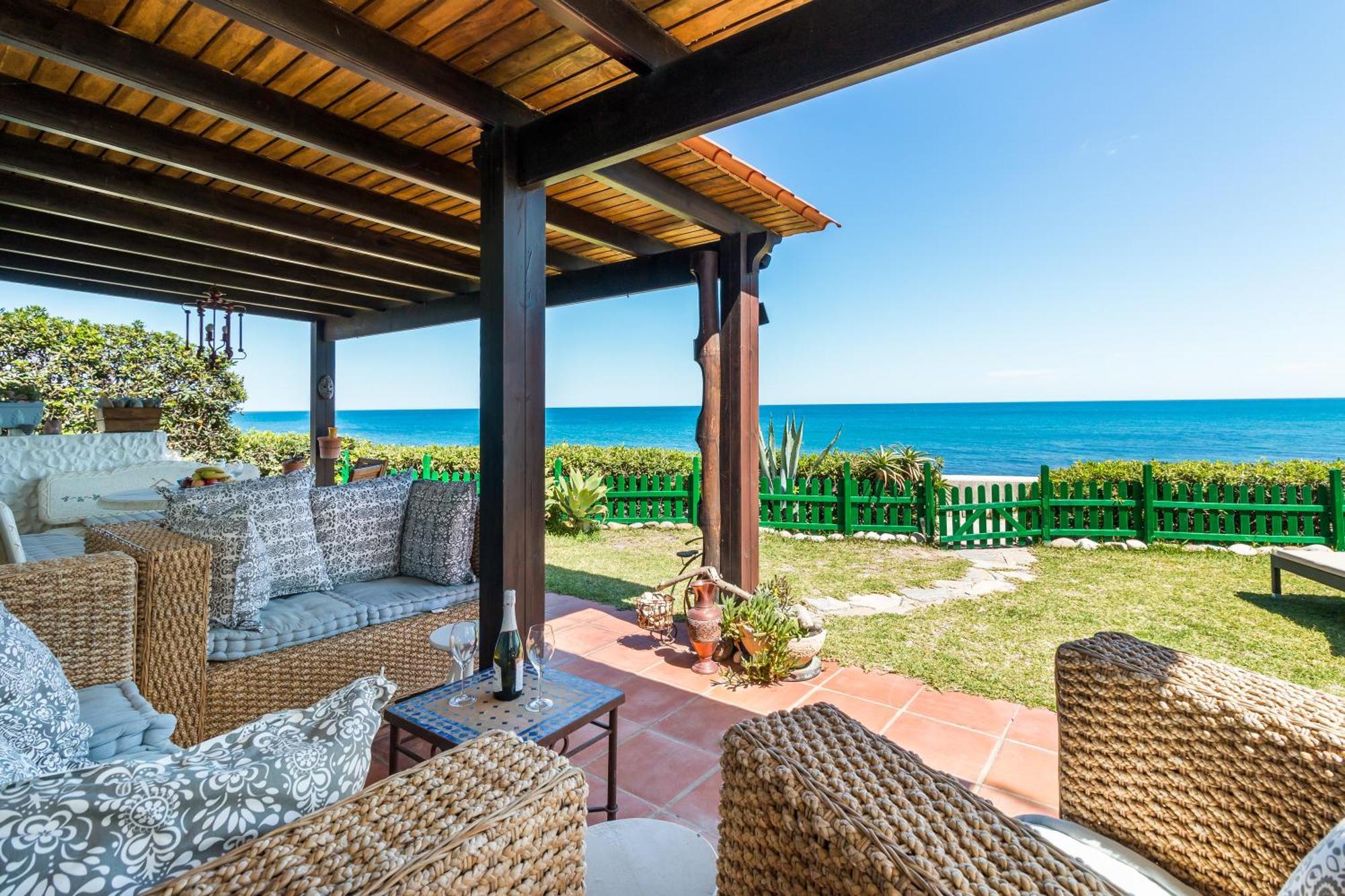 Beach Villa Dorada 에스테포나 외부 사진
