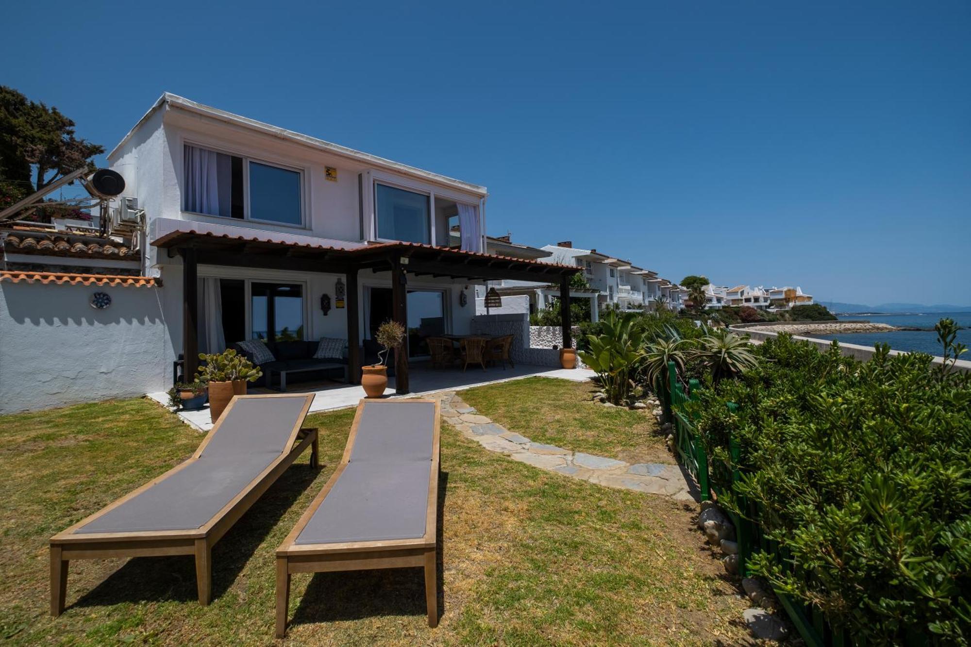 Beach Villa Dorada 에스테포나 외부 사진